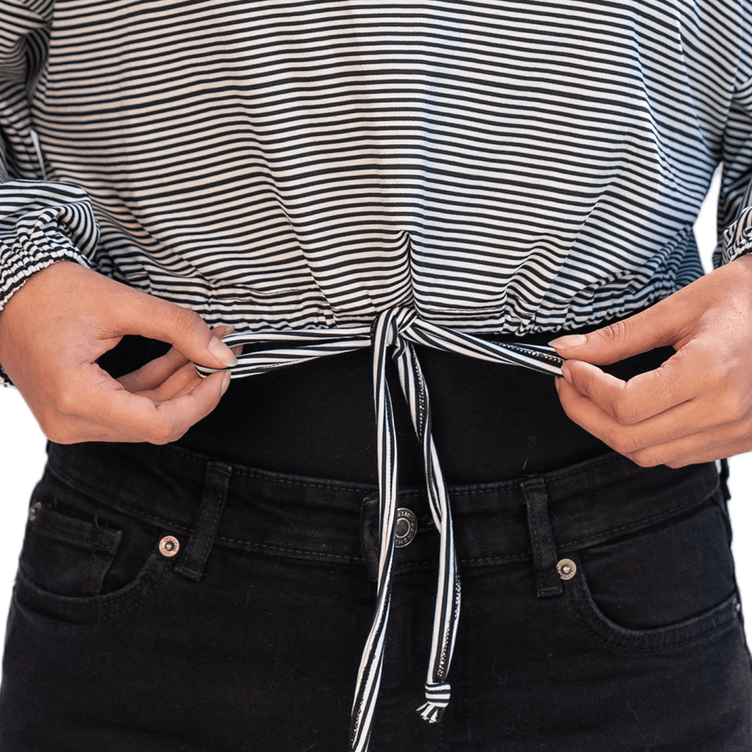 Moonlit Breeze Cropped Sweatshirt (Mono Narrow)