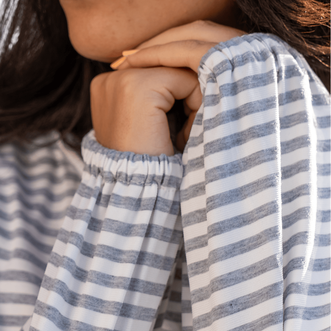 Moonlit Breeze Cropped Sweatshirt (Gray Wide)